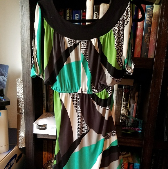 Geometric print stretch dress size sm-med - Picture 3 of 7