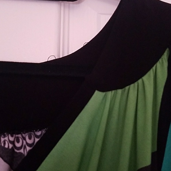 Geometric print stretch dress size sm-med - Picture 7 of 7