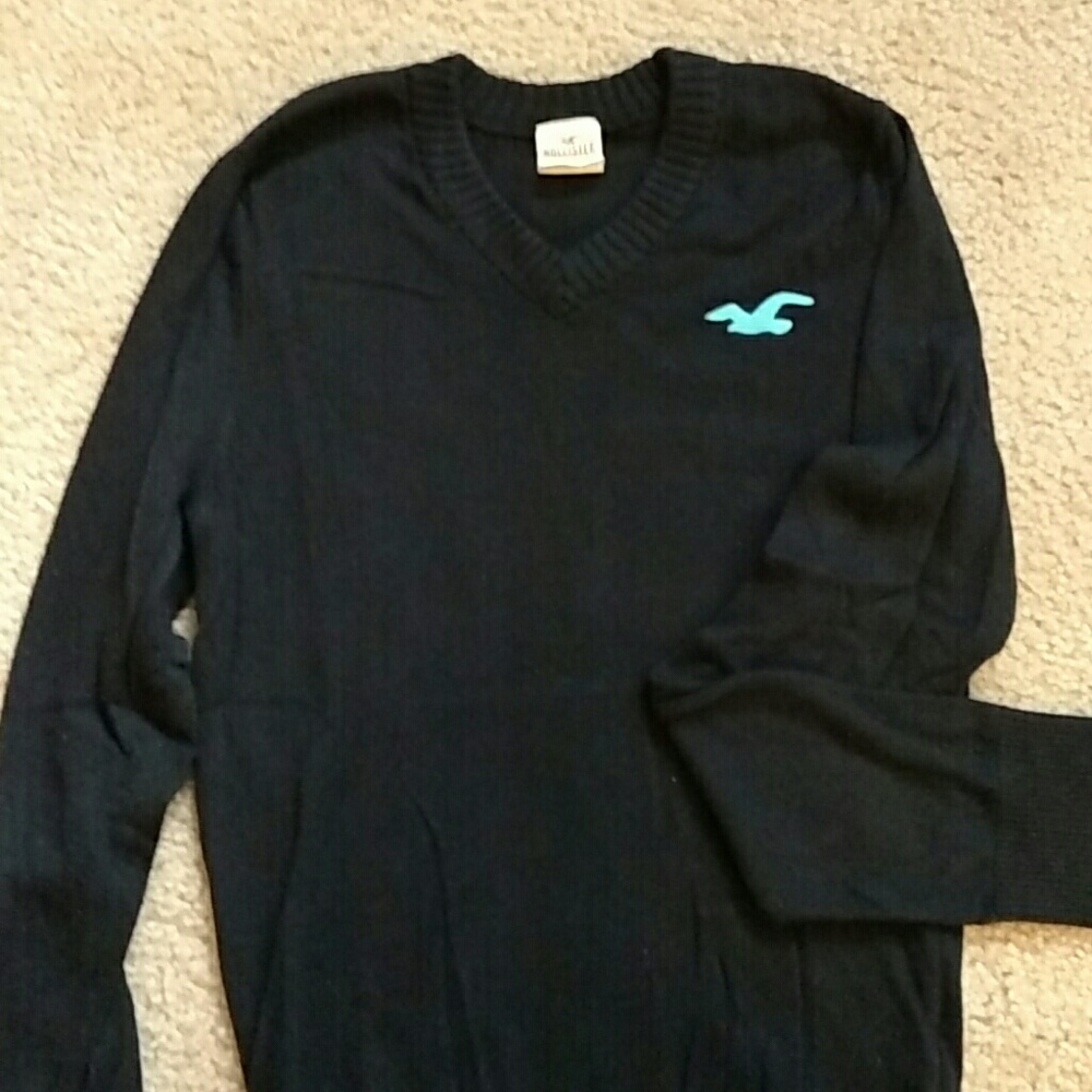 Men's Hollister V neck sweater