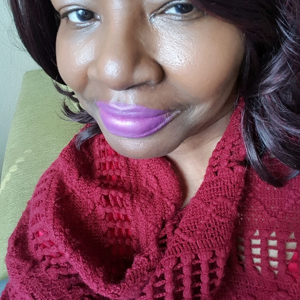 Meet your Posher, Mae