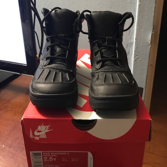 boys nike winter boots