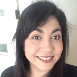 Meet your Posher, Adriana