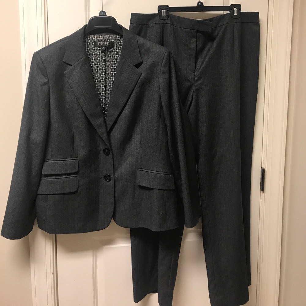 Ladies suit