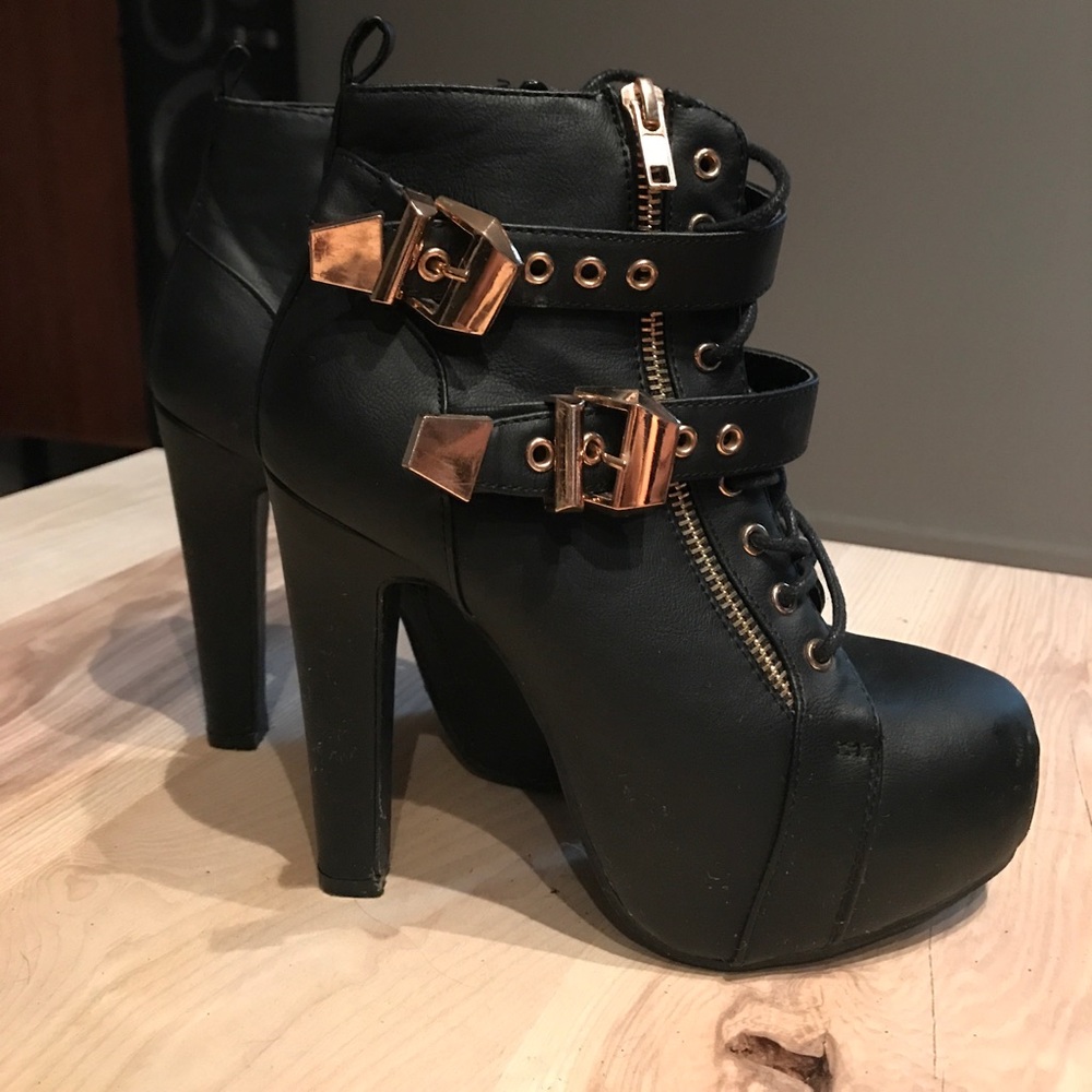 Size 6 faux leather booties