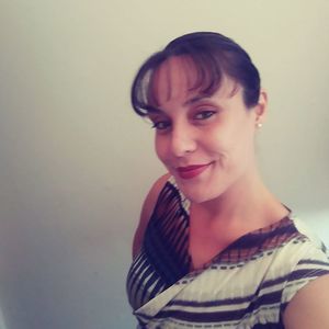 Meet your Posher, Roxana