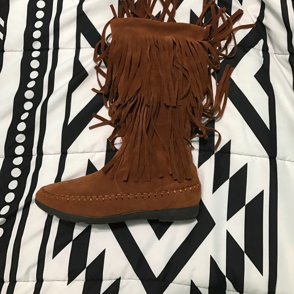 Super Cute 2 Layer Fringe Boots👢