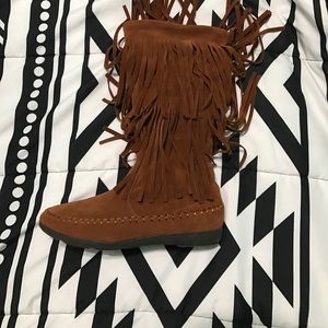 Super Cute 2 Layer Fringe Boots👢