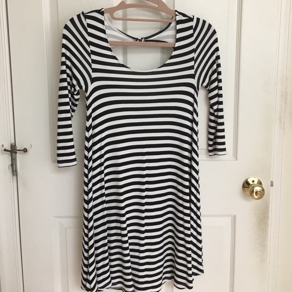 AEO | 3/4 Sleeve Swing Dress