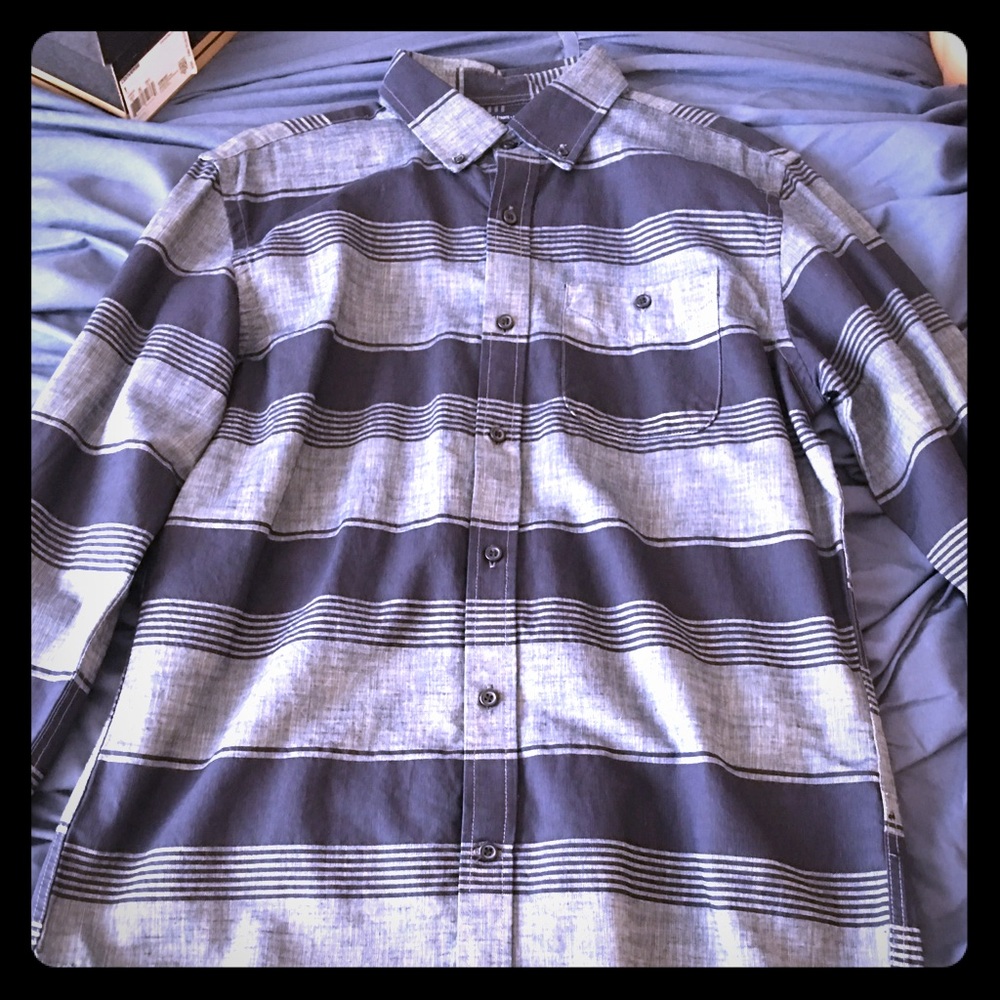 Men’s Old Navy Button Up Shirt