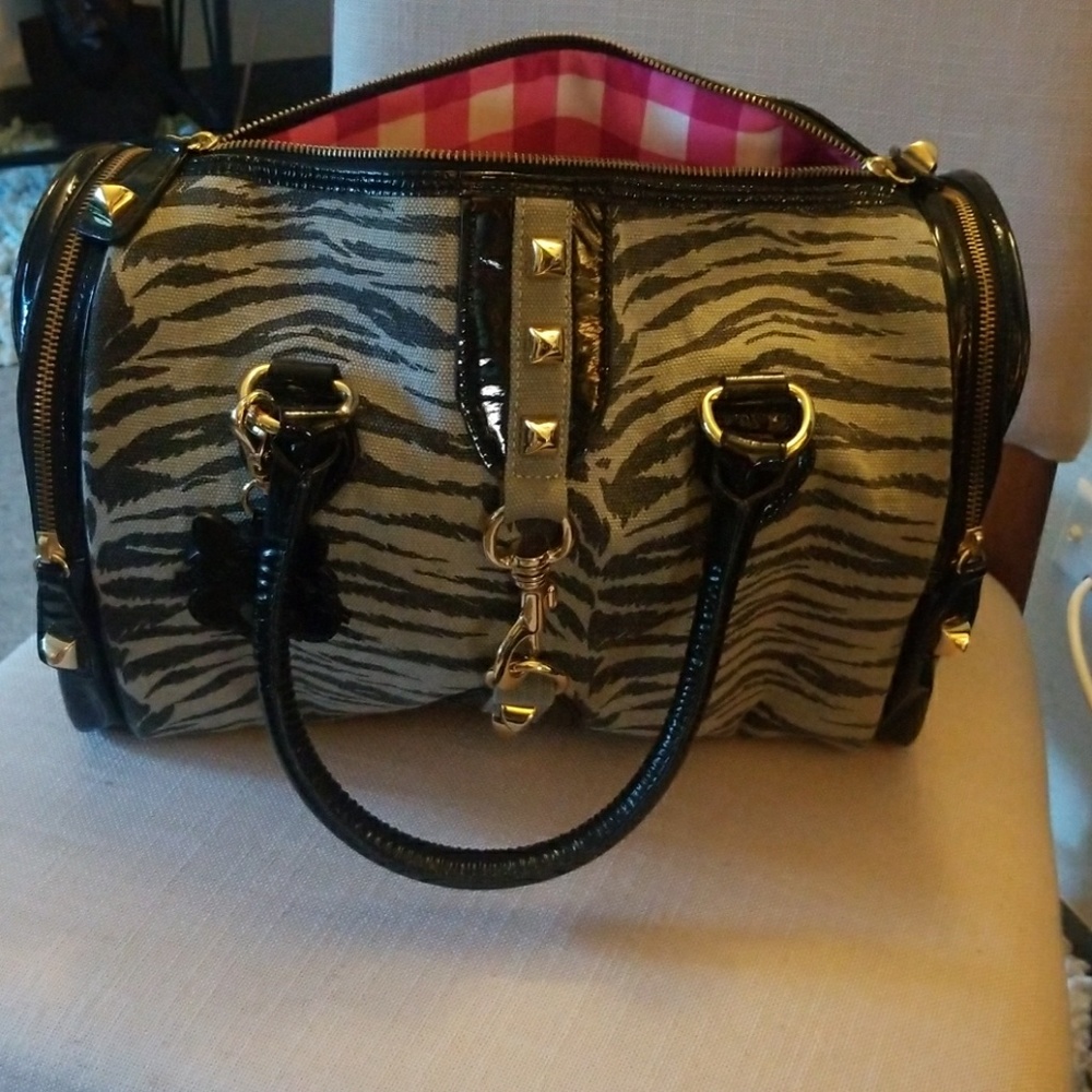 Gray and black zebra purse uses twice
