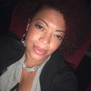 Meet your Posher, Simone