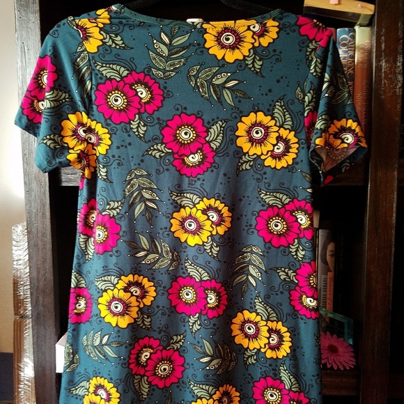 NWOT Lularoe top with sunflower print size xs - Picture 2 of 4