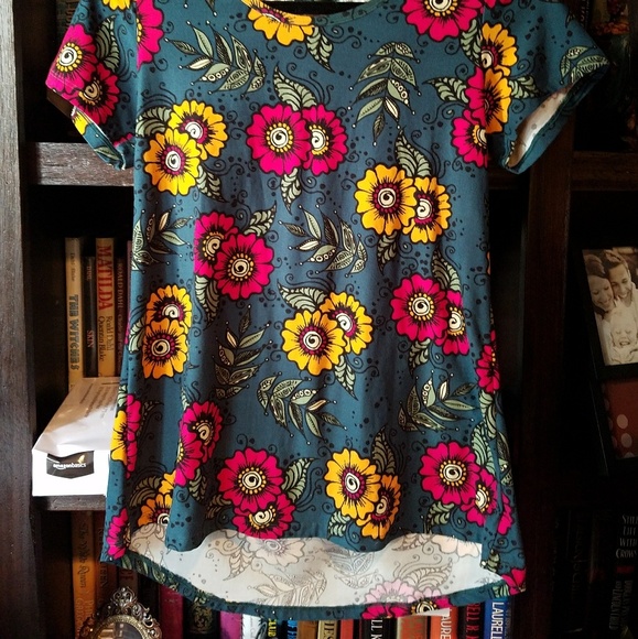 NWOT Lularoe top with sunflower print size xs - Picture 3 of 4