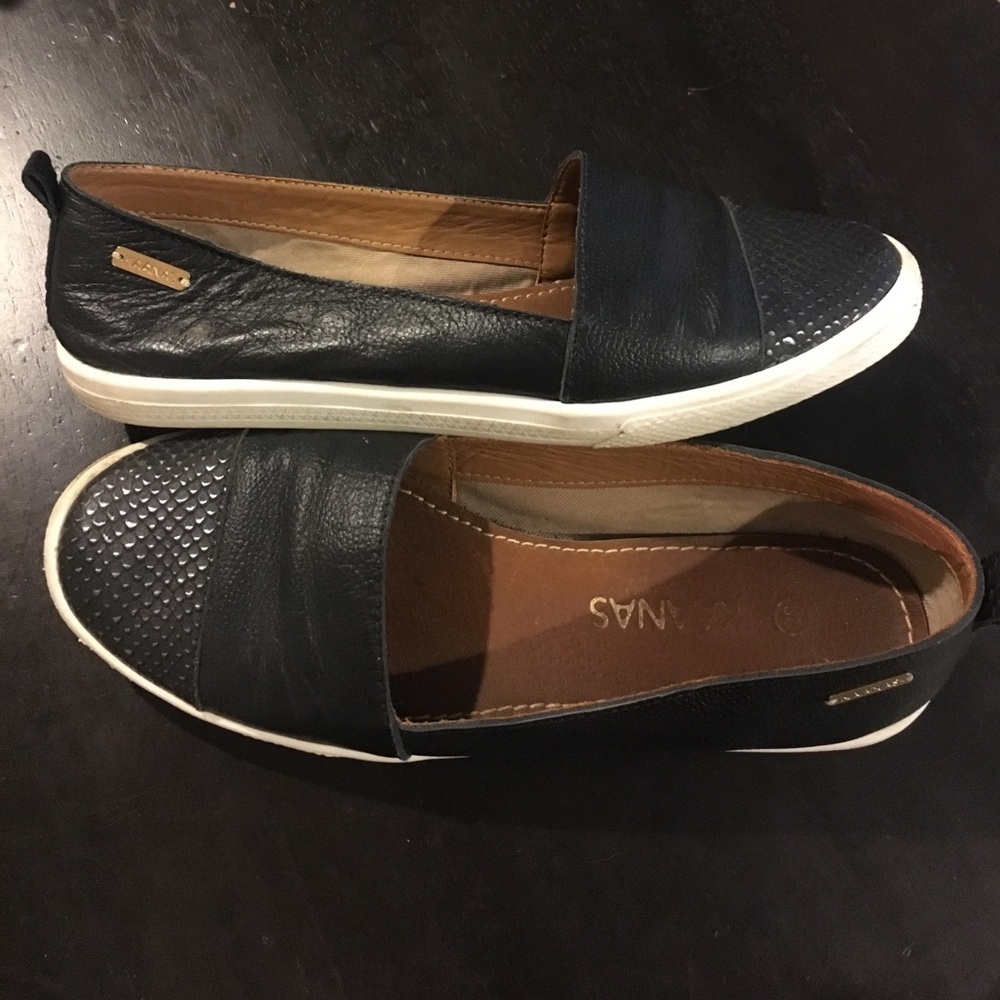 Kaanas black Serengeti sneaker