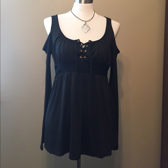 Tops - SOLD-Cold  Shoulder Top