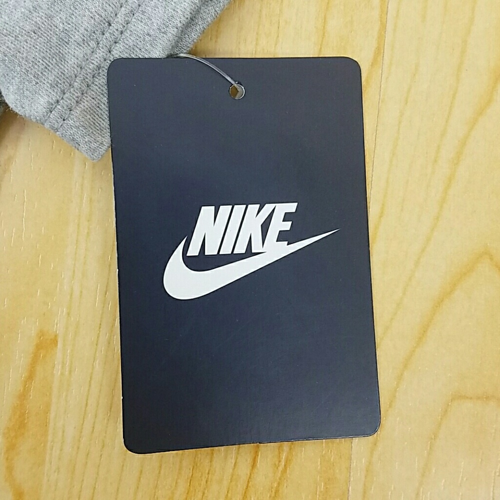 Nike talk to my agent NWT - Picture 3 of 5