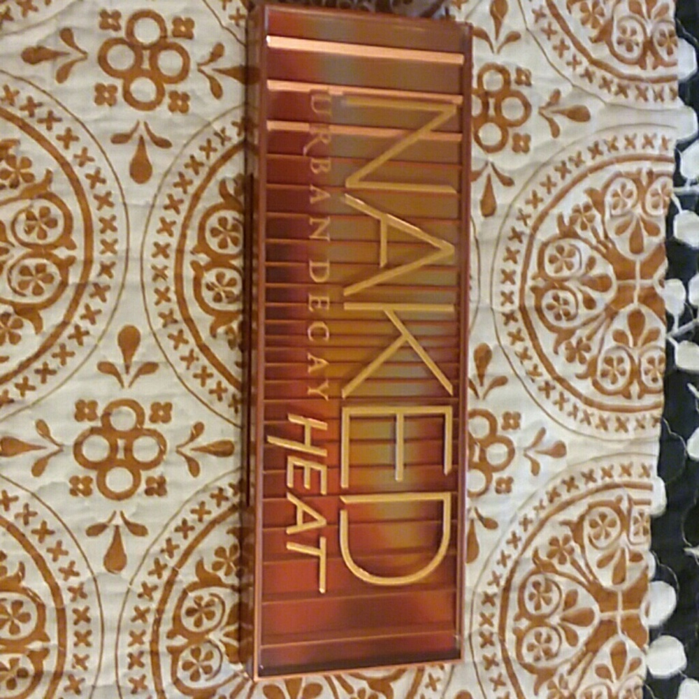 Urban Decay Naked Heat Palette