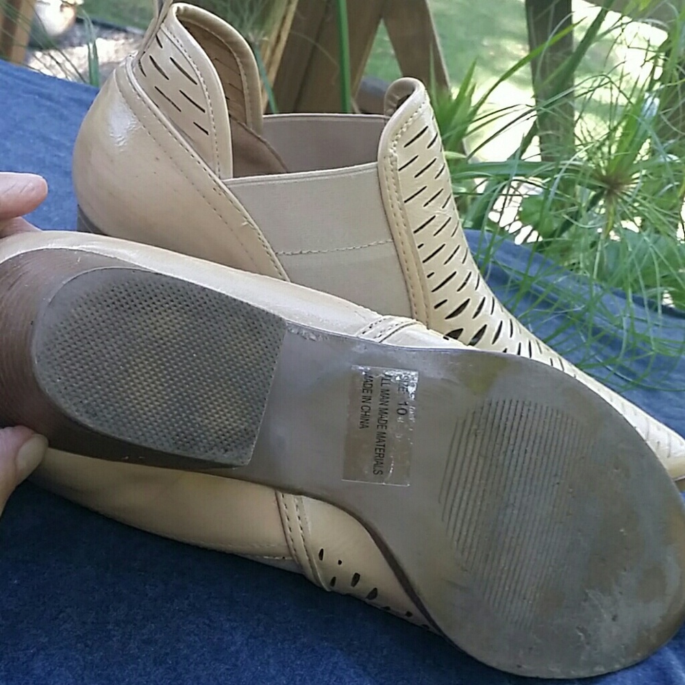 Qupid Booties - image 5