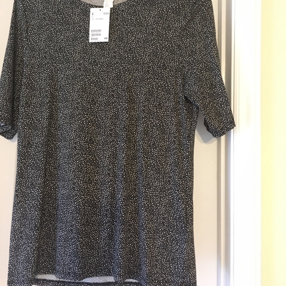 Black and white pattern shirt
