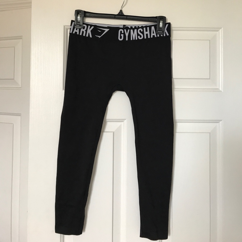 GYM Shark Flex Cropped Leggings