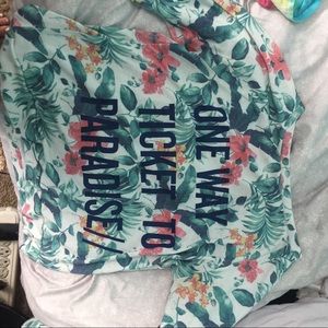 Long sleeved light sweater