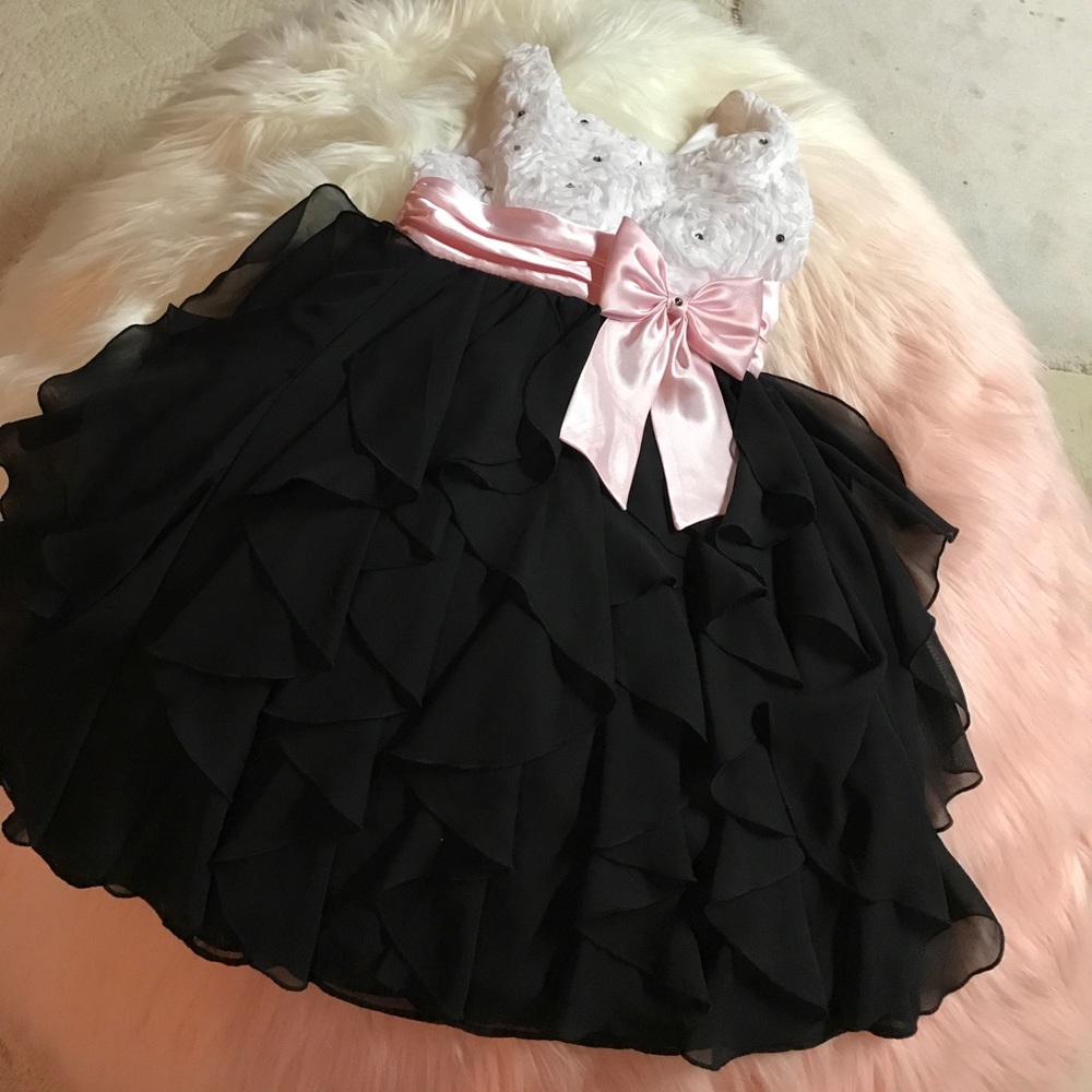 Beautiful Party Dress!