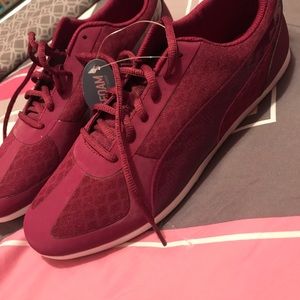 NWT Brand New Puma Sneakers