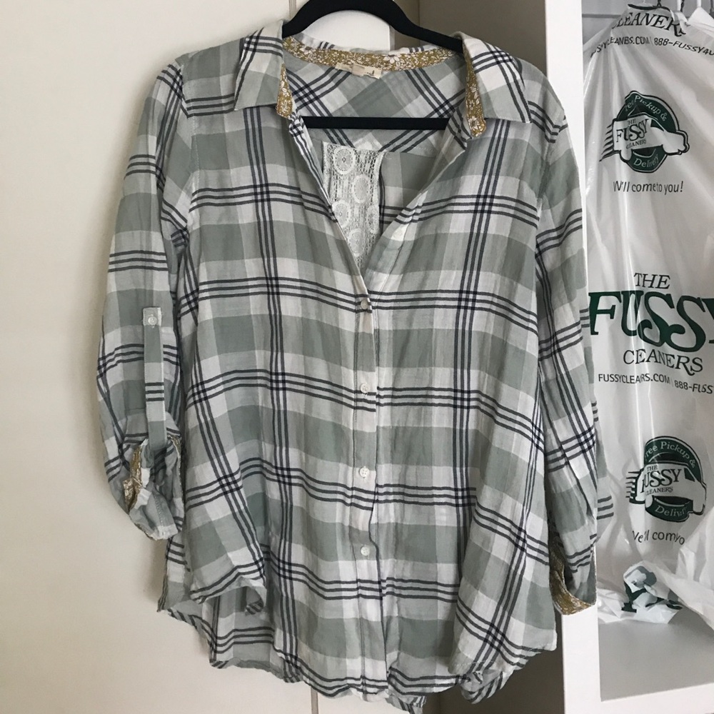 Plaid, long sleeved top