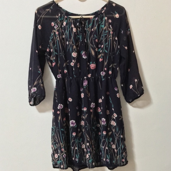 Forever 21 Dresses & Skirts - Forever 21 Flowery Dress