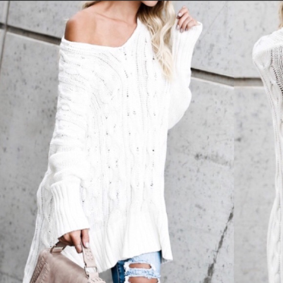 Last 1️⃣ White Oversized Cable Knit Sweater - Picture 3 of 8