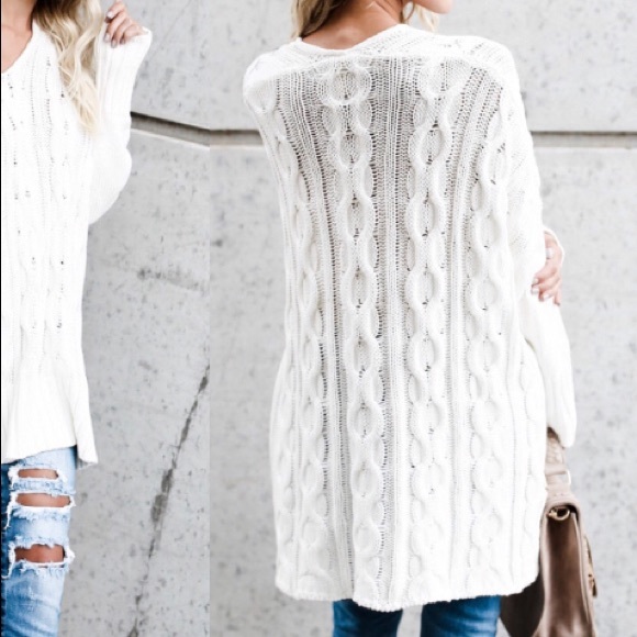 Last 1️⃣ White Oversized Cable Knit Sweater - Picture 4 of 8