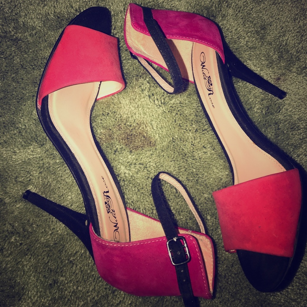 Wild rose sandals👡