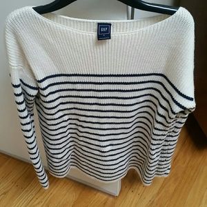 GAP Medium Striped sweater