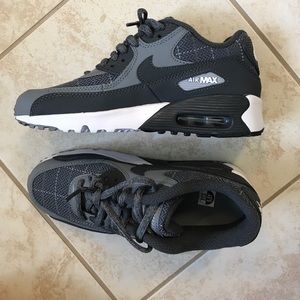 NWT Nike Air Max 90 SE