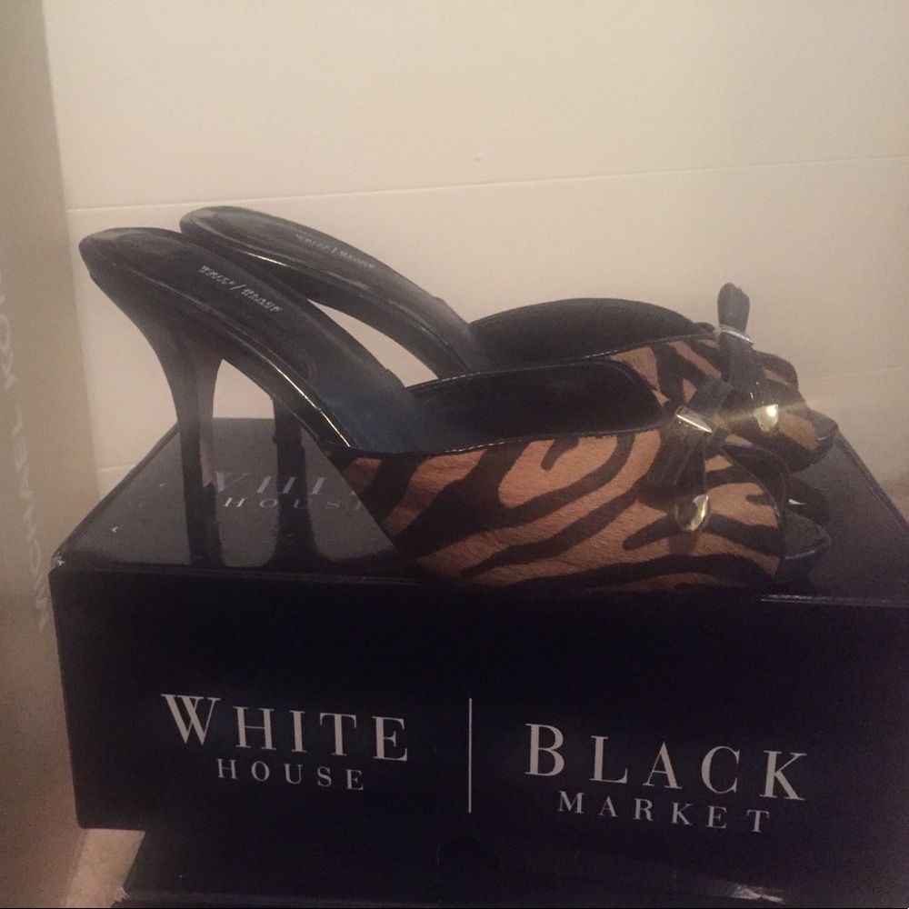 Petra Pumps in brown animal print