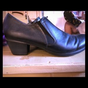 Natural soul booties size 10