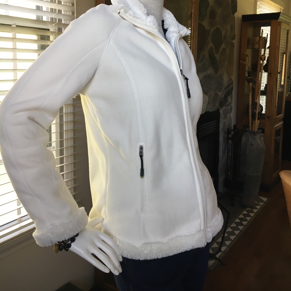 NWOT Cute Green Tea Winter White Jacket - S