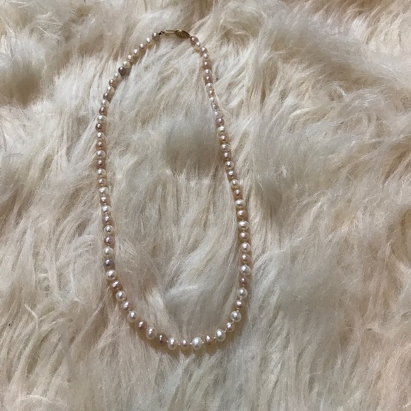 White and pink pearl necklace - Picture 1 of 4