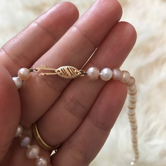 White and pink pearl necklace - Picture 3 of 4