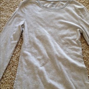 Gray white stripped old navy tee