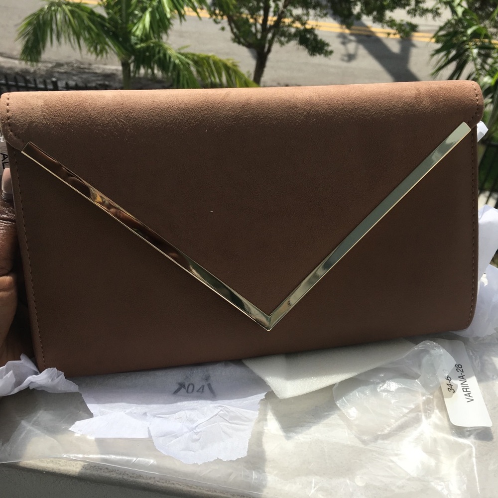 Aldo Clutch