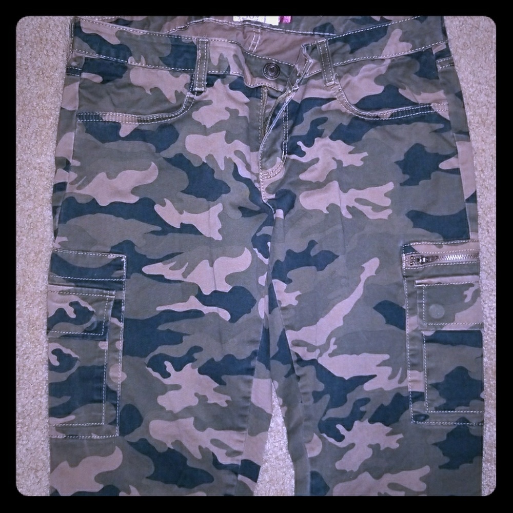 💚Camo pants💚
