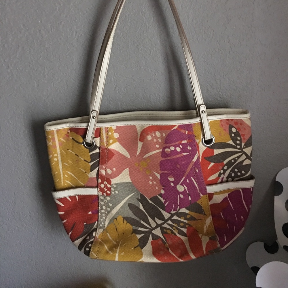 Relic  purse