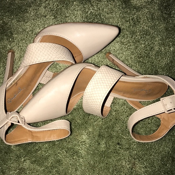 Nude heels💐 - Picture 5 of 5