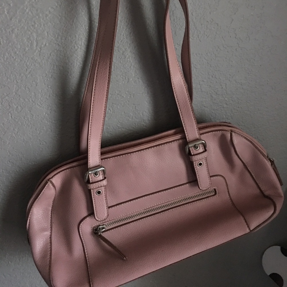 Pink purse👛.