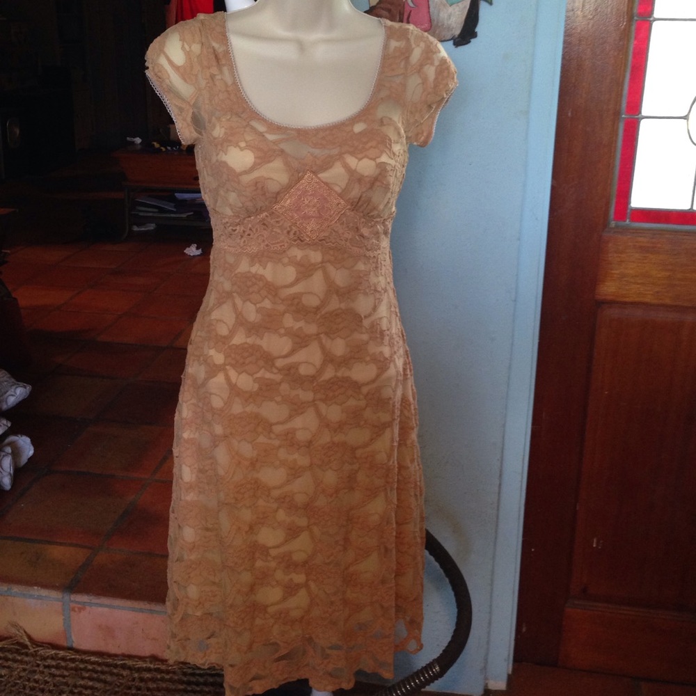 Figure flattering Lacey Cocomo dress small nwt