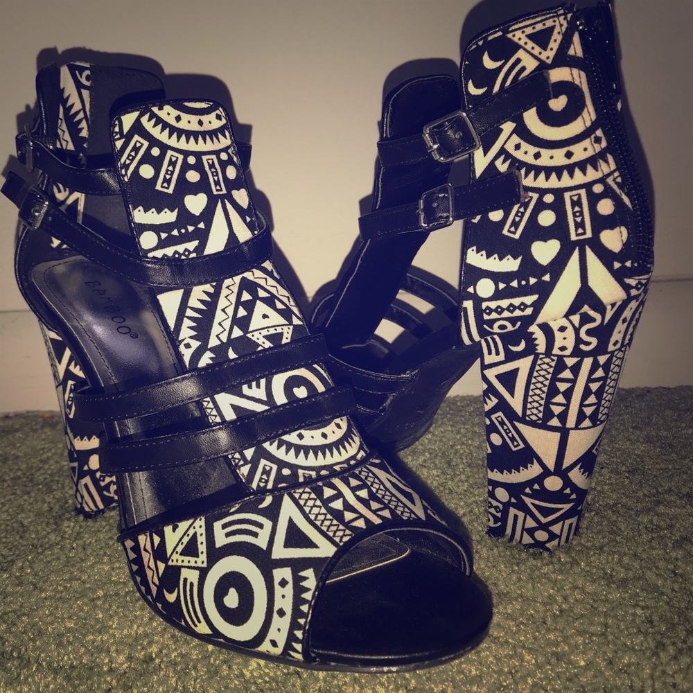 Tribal heels👡
