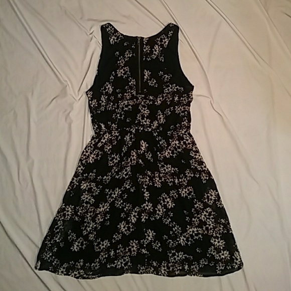 Floral Print Dress - Picture 7 of 7