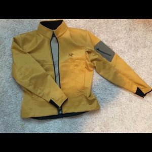 Arcteryx water resistant jacket