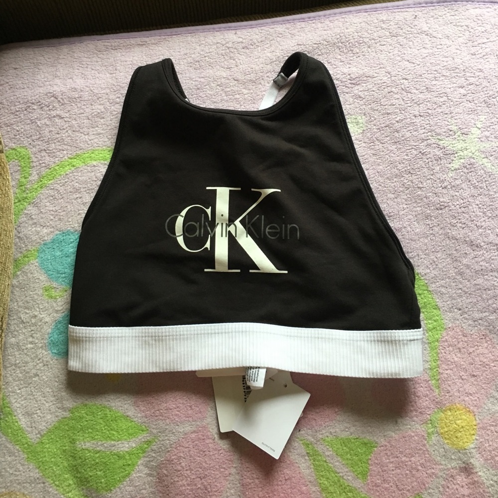 Calvin Klein Crisscross Strips Sport Bra